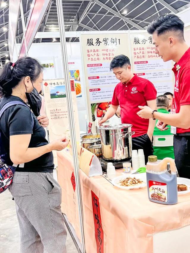 仟味走进新加坡｜真材实料的仟味高汤赋能餐饮标准化全球化。