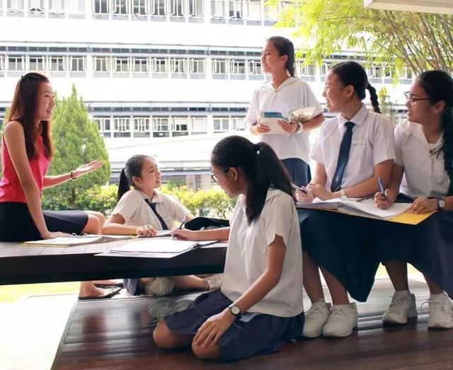 高中生来新加坡留学有哪些途径？又要达到哪些条件？